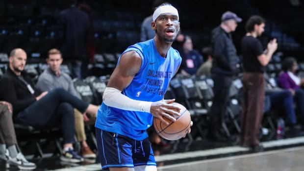Jan 5, 2024; Brooklyn, New York, USA; Oklahoma City Thunder guard Shai Gilgeous-Alexander (2) warms up prior to the game against the Brooklyn Nets at Barclays Center.